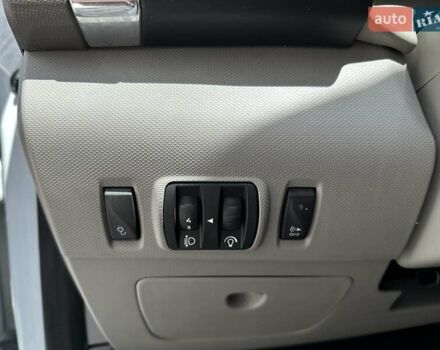 Белый Рено Зое, объемом двигателя 0 л и пробегом 59 тыс. км за 10500 $, фото 17 на Automoto.ua