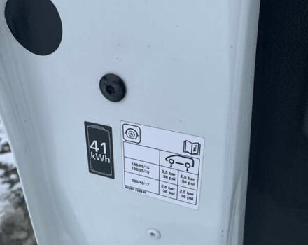 Білий Рено Зое, об'ємом двигуна 0 л та пробігом 159 тис. км за 8999 $, фото 28 на Automoto.ua