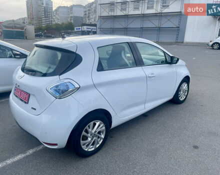 Белый Рено Зое, объемом двигателя 0 л и пробегом 145 тыс. км за 9700 $, фото 10 на Automoto.ua
