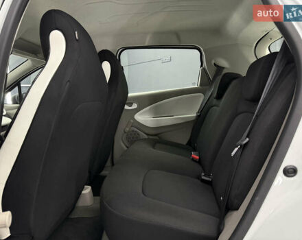 Белый Рено Зое, объемом двигателя 0 л и пробегом 21 тыс. км за 9950 $, фото 20 на Automoto.ua