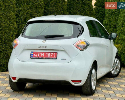 Белый Рено Зое, объемом двигателя 0 л и пробегом 38 тыс. км за 10200 $, фото 5 на Automoto.ua