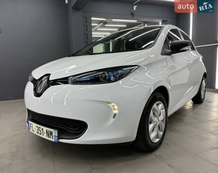 Белый Рено Зое, объемом двигателя 0 л и пробегом 53 тыс. км за 9800 $, фото 2 на Automoto.ua