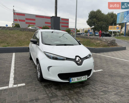 Белый Рено Зое, объемом двигателя 0 л и пробегом 40 тыс. км за 9999 $, фото 3 на Automoto.ua