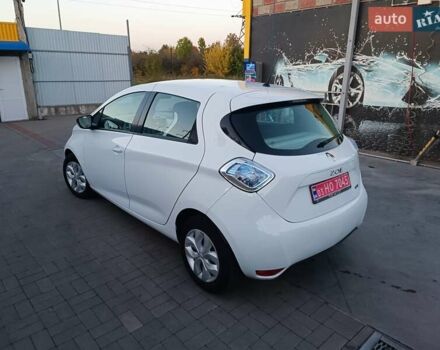 Белый Рено Зое, объемом двигателя 0 л и пробегом 65 тыс. км за 10250 $, фото 6 на Automoto.ua