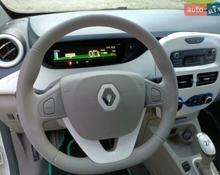 Белый Рено Зое, объемом двигателя 0 л и пробегом 19 тыс. км за 9950 $, фото 32 на Automoto.ua