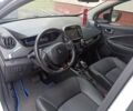Белый Рено Зое, объемом двигателя 0 л и пробегом 48 тыс. км за 11850 $, фото 23 на Automoto.ua