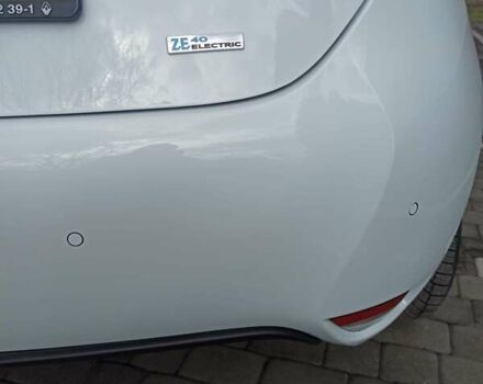Белый Рено Зое, объемом двигателя 0 л и пробегом 48 тыс. км за 11850 $, фото 19 на Automoto.ua
