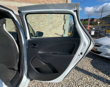 Белый Рено Зое, объемом двигателя 0 л и пробегом 62 тыс. км за 9399 $, фото 11 на Automoto.ua