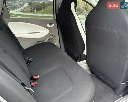 Белый Рено Зое, объемом двигателя 0 л и пробегом 11 тыс. км за 10499 $, фото 13 на Automoto.ua