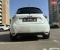 Белый Рено Зое, объемом двигателя 0 л и пробегом 94 тыс. км за 13300 $, фото 22 на Automoto.ua
