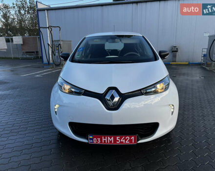 Белый Рено Зое, объемом двигателя 0 л и пробегом 84 тыс. км за 9700 $, фото 1 на Automoto.ua