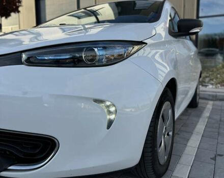 Белый Рено Зое, объемом двигателя 0 л и пробегом 67 тыс. км за 9500 $, фото 18 на Automoto.ua