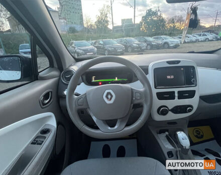 Білий Рено Зое, об'ємом двигуна 41 л та пробігом 27 тис. км за 11500 $, фото 14 на Automoto.ua