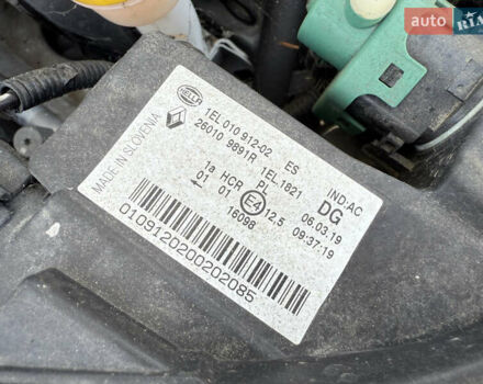 Белый Рено Зое, объемом двигателя 0 л и пробегом 112 тыс. км за 8900 $, фото 35 на Automoto.ua