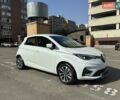 Белый Рено Зое, объемом двигателя 0 л и пробегом 94 тыс. км за 13300 $, фото 12 на Automoto.ua