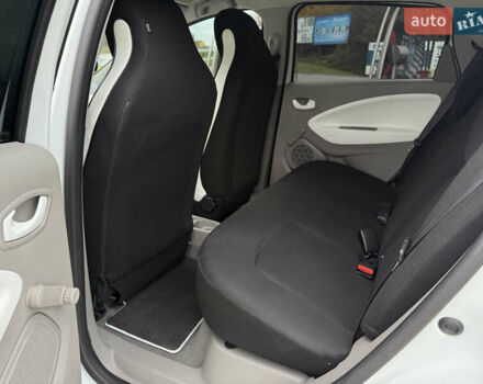 Белый Рено Зое, объемом двигателя 0 л и пробегом 11 тыс. км за 10499 $, фото 12 на Automoto.ua