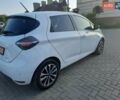Белый Рено Зое, объемом двигателя 0 л и пробегом 92 тыс. км за 12000 $, фото 12 на Automoto.ua