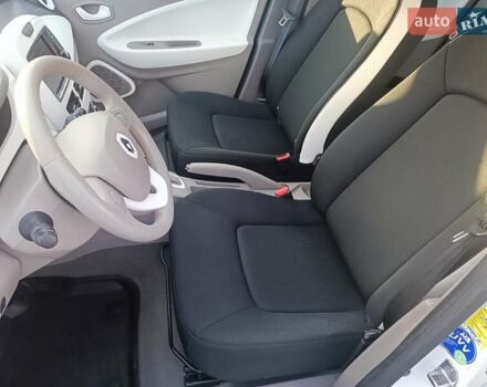 Рено Зое 2019 в Луцке на Automoto.ua Белый Рено Зое, объемом двигателя 0 л и пробегом 65 тыс. км за 10200 $, фото 7 на Automoto.ua