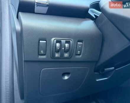 Білий Рено Зое, об'ємом двигуна 0 л та пробігом 88 тис. км за 10800 $, фото 30 на Automoto.ua