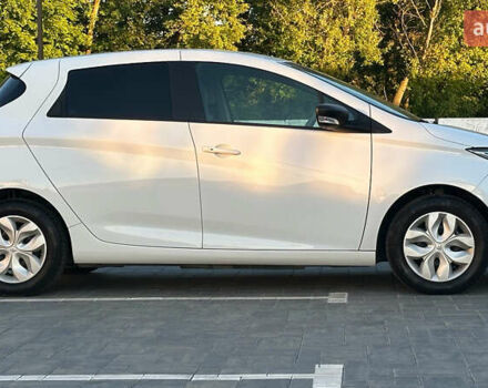 Білий Рено Зое, об'ємом двигуна 0 л та пробігом 17 тис. км за 10250 $, фото 5 на Automoto.ua