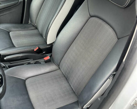 Рено Зое 2019 в Луцке на Automoto.ua Белый Рено Зое, объемом двигателя 0 л и пробегом 70 тыс. км за 11400 $, фото 18 на Automoto.ua