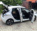 Белый Рено Зое, объемом двигателя 0 л и пробегом 173 тыс. км за 9500 $, фото 16 на Automoto.ua