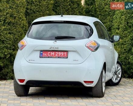 Белый Рено Зое, объемом двигателя 0 л и пробегом 60 тыс. км за 10300 $, фото 7 на Automoto.ua