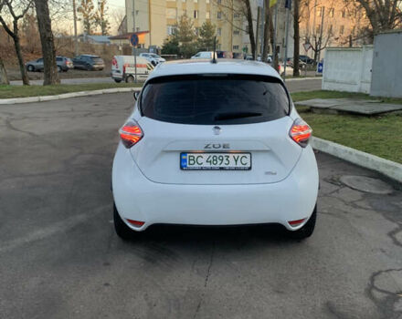 Белый Рено Зое, объемом двигателя 0 л и пробегом 29 тыс. км за 10900 $, фото 6 на Automoto.ua