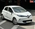 Белый Рено Зое, объемом двигателя 0 л и пробегом 59 тыс. км за 11500 $, фото 1 на Automoto.ua