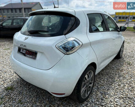 Белый Рено Зое, объемом двигателя 0 л и пробегом 69 тыс. км за 9450 $, фото 8 на Automoto.ua