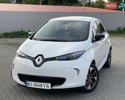 Белый Рено Зое, объемом двигателя 0 л и пробегом 84 тыс. км за 10300 $, фото 5 на Automoto.ua