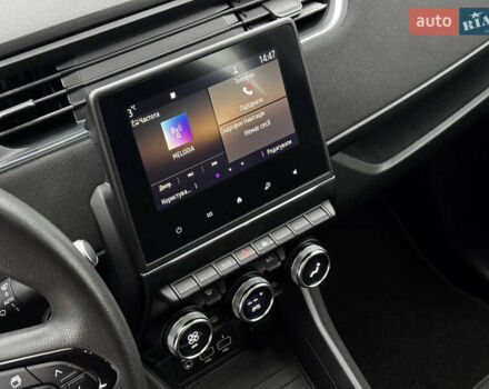 Белый Рено Зое, объемом двигателя 0 л и пробегом 68 тыс. км за 11499 $, фото 25 на Automoto.ua