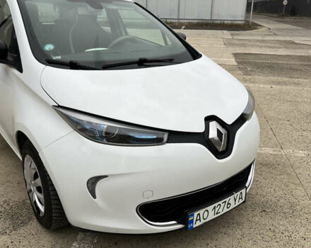 Белый Рено Зое, объемом двигателя 0 л и пробегом 140 тыс. км за 8550 $, фото 6 на Automoto.ua