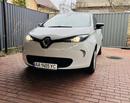 Белый Рено Зое, объемом двигателя 0 л и пробегом 64 тыс. км за 10500 $, фото 16 на Automoto.ua
