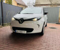 Белый Рено Зое, объемом двигателя 0 л и пробегом 64 тыс. км за 10500 $, фото 16 на Automoto.ua