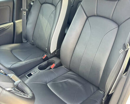 Білий Рено Зое, об'ємом двигуна 0 л та пробігом 90 тис. км за 13800 $, фото 17 на Automoto.ua