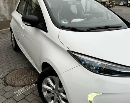 Білий Рено Зое, об'ємом двигуна 0 л та пробігом 109 тис. км за 8900 $, фото 24 на Automoto.ua
