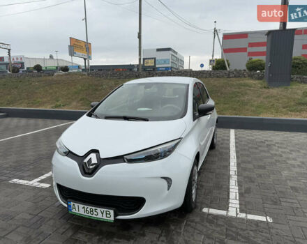 Белый Рено Зое, объемом двигателя 0 л и пробегом 40 тыс. км за 9999 $, фото 2 на Automoto.ua