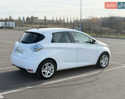 Белый Рено Зое, объемом двигателя 0 л и пробегом 112 тыс. км за 8900 $, фото 3 на Automoto.ua