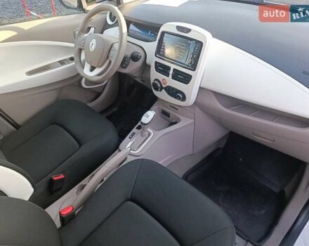 Рено Зое 2019 в Луцке на Automoto.ua Белый Рено Зое, объемом двигателя 0 л и пробегом 65 тыс. км за 10200 $, фото 11 на Automoto.ua