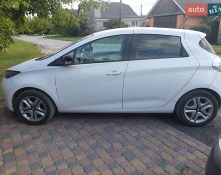Белый Рено Зое, объемом двигателя 0 л и пробегом 81 тыс. км за 7977 $, фото 7 на Automoto.ua