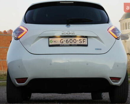 Белый Рено Зое, объемом двигателя 0 л и пробегом 159 тыс. км за 8950 $, фото 10 на Automoto.ua