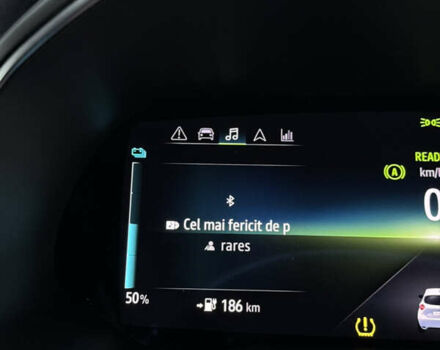 Белый Рено Зое, объемом двигателя 0 л и пробегом 53 тыс. км за 11200 $, фото 51 на Automoto.ua