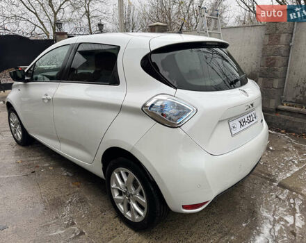 Белый Рено Зое, объемом двигателя 0 л и пробегом 150 тыс. км за 7550 $, фото 12 на Automoto.ua