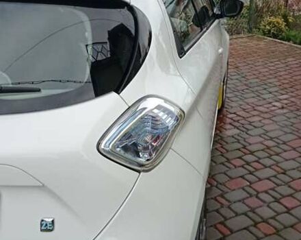 Рено Зое 2019 в Львове на Automoto.ua Белый Рено Зое, объемом двигателя 0 л и пробегом 77 тыс. км за 8200 $, фото 6 на Automoto.ua