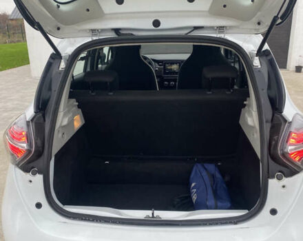 Белый Рено Зое, объемом двигателя 0 л и пробегом 94 тыс. км за 12400 $, фото 6 на Automoto.ua