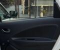 Белый Рено Зое, объемом двигателя 0 л и пробегом 114 тыс. км за 11500 $, фото 32 на Automoto.ua