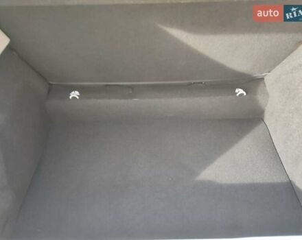 Белый Рено Зое, объемом двигателя 0 л и пробегом 78 тыс. км за 11850 $, фото 12 на Automoto.ua