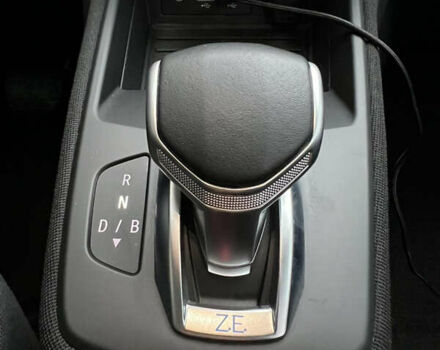 Белый Рено Зое, объемом двигателя 0 л и пробегом 31 тыс. км за 11999 $, фото 58 на Automoto.ua