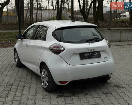 Білий Рено Зое, об'ємом двигуна 0 л та пробігом 28 тис. км за 12222 $, фото 5 на Automoto.ua